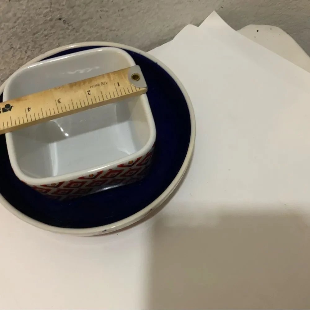 Bundle 2 DASH of THAT Damask cereal bowl & square bowl
